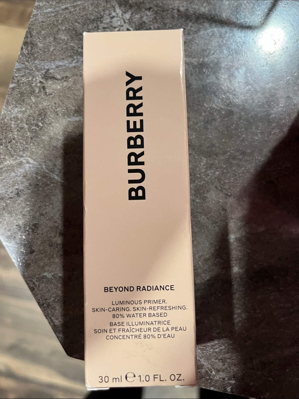 Burberry Beyond Radiance Luminous Primer - Light Beige